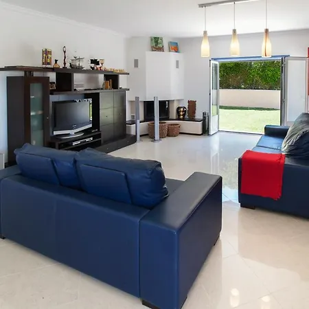 Sleeps 10 Pool Wifi Casais de Sao Lourenco