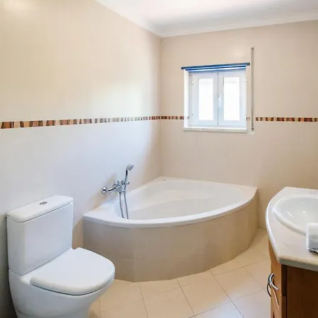 Sleeps 10 Pool Wifi Villa